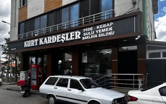 Kurt Kardeşler Pide – Kebap – Döner – Sulu Yemek ve Baklava Salonu